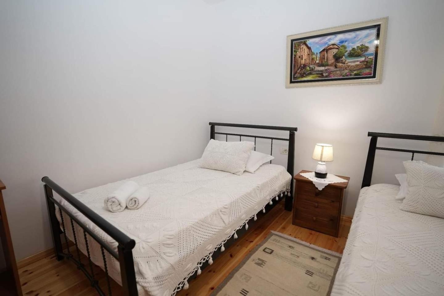 Eniguesthouse Gjirokaster Exterior photo