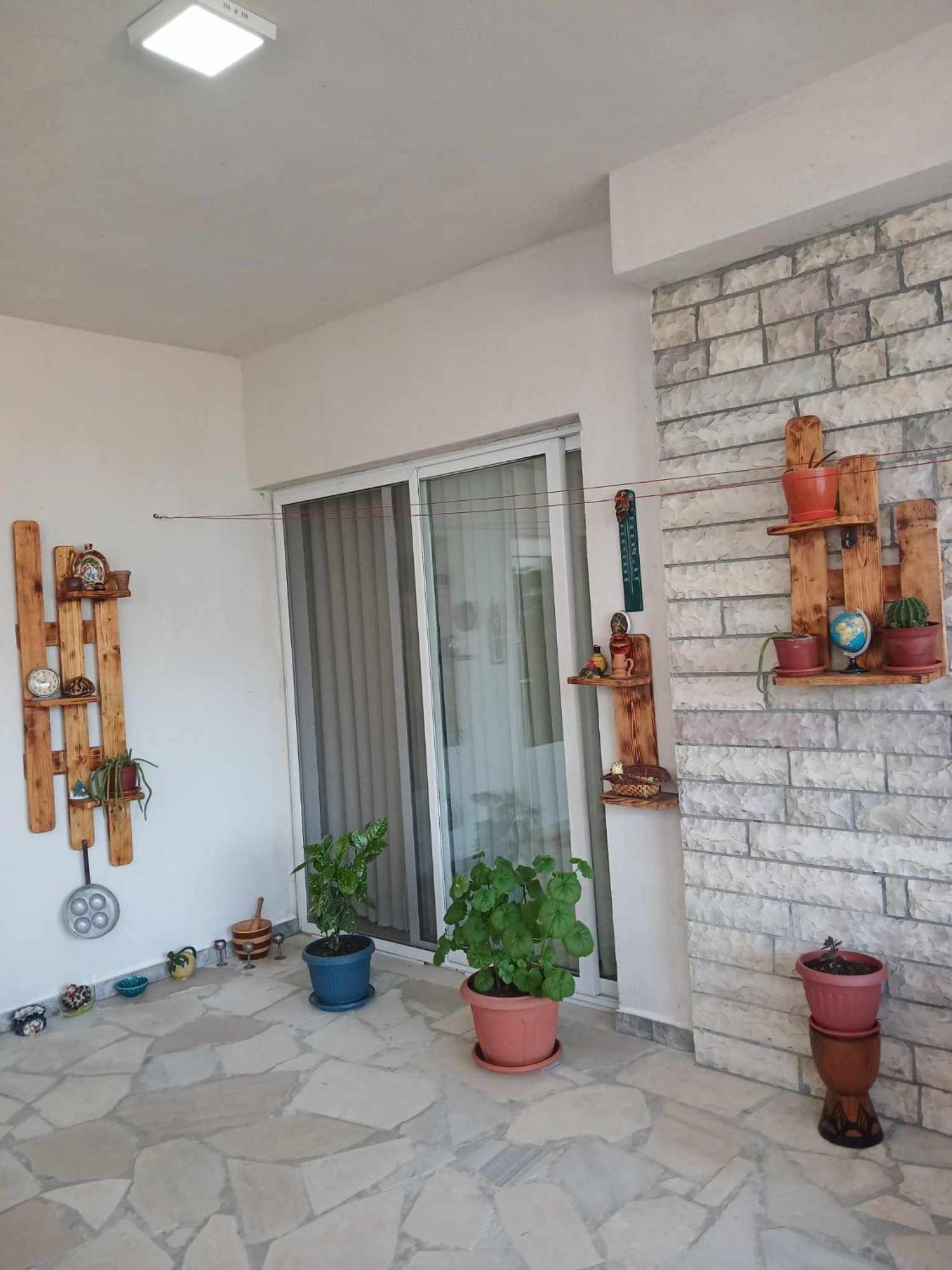 Eniguesthouse Gjirokaster Exterior photo